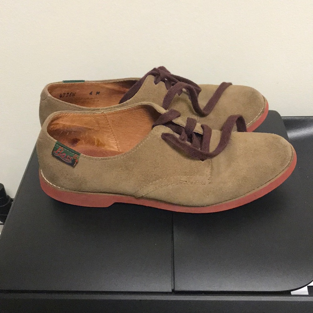 • bass buck women’s oxfords, booties, loafers •